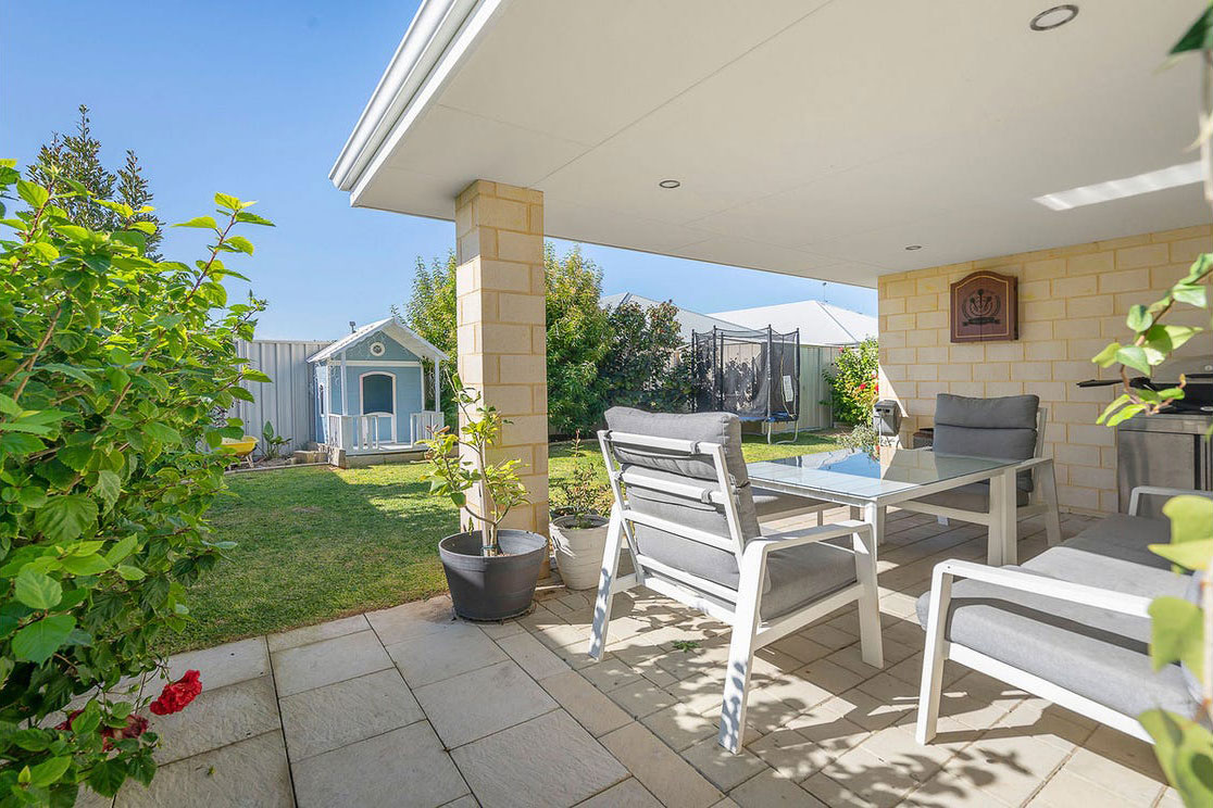 Aerial / wide property image